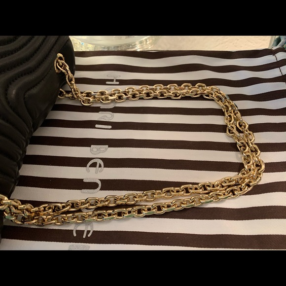 Henri Bendel Black Quilted Handbag - Picture 6 of 8